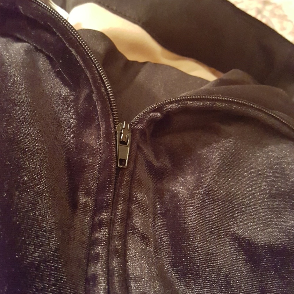Black Velvet evening dress - Picture 4 of 7